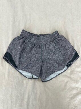 lululemon athletica Heather Gray Hotty Hot Short II *Long 4" - Size 6